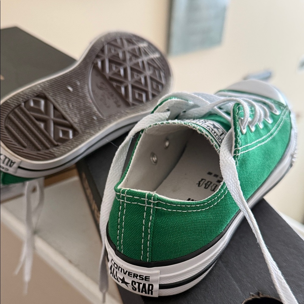 Converse Classic Green Sneakers with White Accents - Picture 3 of 4
